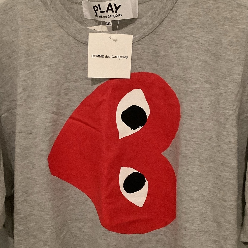 Comme des Garcons Play Sideways Heart Logo Tee, Brand New - Picture 3 of 3